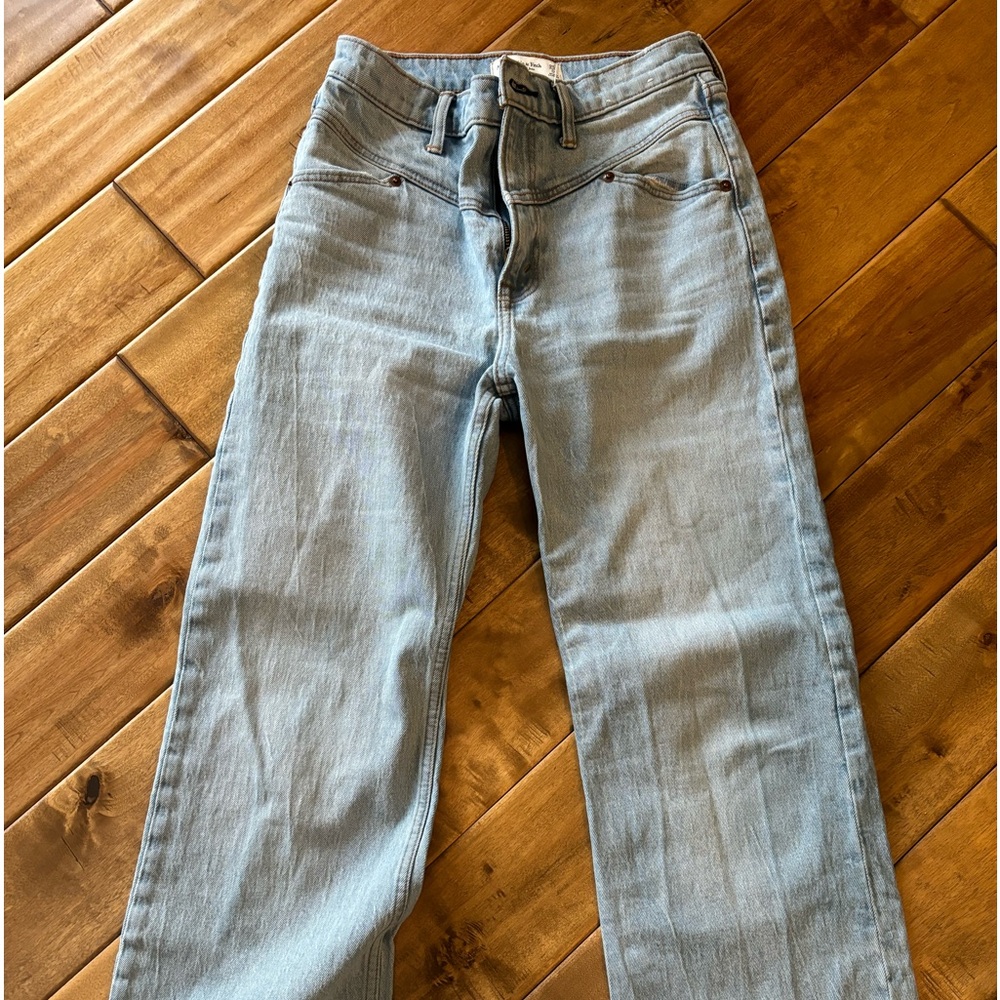 Abercrombie 90’s relaxed high rise jeans